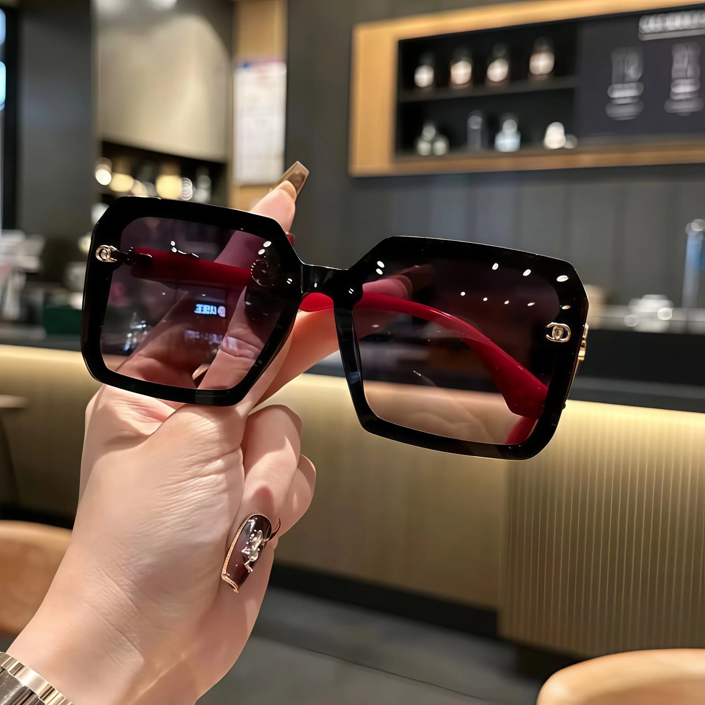 1 Pair of Classic and Fashionable Sunglasses, Personalized Uv Protection Sunglasses, Women's Polarized Sunglasses (with Leather Case), a Gift for Elders and Girlfriends