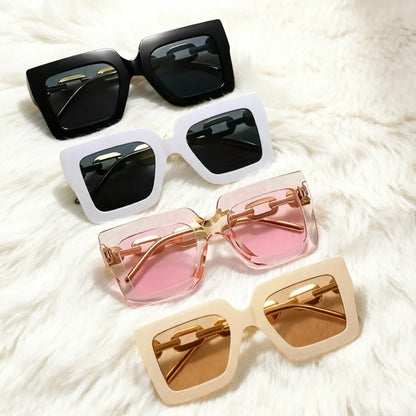 4PCS Retro Chain Sunglasses Set – Square Frame with Metal Chain, UV400 Protection, Fashion for Men & Women, Perfect for Street