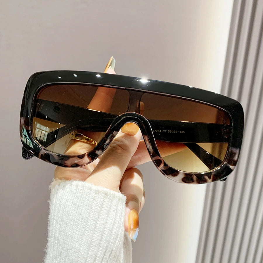 1 pair of new fashion-style glasses with a large frame, suitable for bohemian-colored ladies' glasses with a vacation vibe.