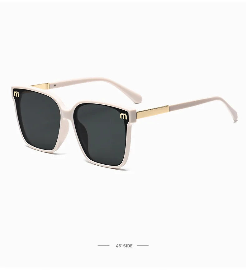 2026 New Fashion Brand Luxury Designer Sunglasses Women Letter Vintage Square Trendy Shades Glasses Elegant Party Top Sunglasses