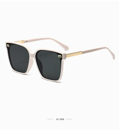 2026 New Fashion Brand Luxury Designer Sunglasses Women Letter Vintage Square Trendy Shades Glasses Elegant Party Top Sunglasses