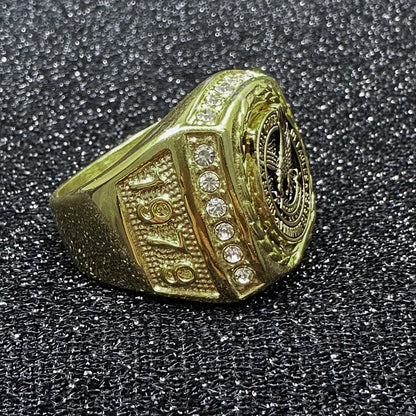 High end custom men's 18K gold ring, domineering eagle totem, luxurious diamond inlay, suitable for hip-hop rap and street gangs