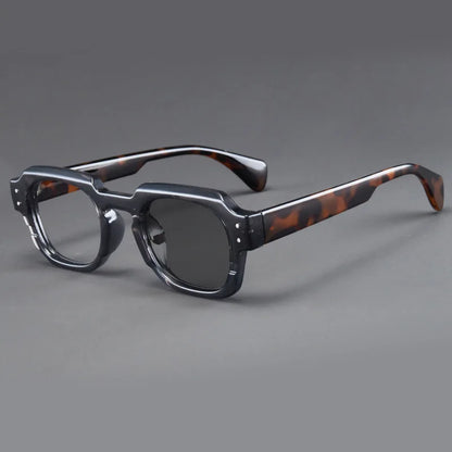 Photochromic Reading Glasses Stylish Oversized Frames Grey-tinted Presbyopia Glasses Trendy Eye Protection for Men and Women
