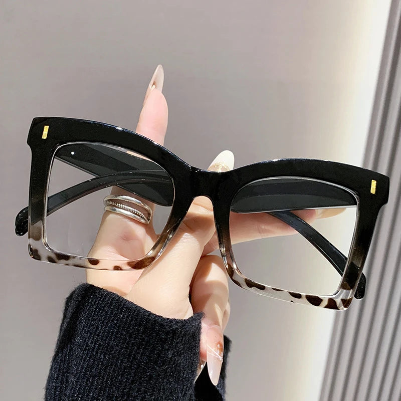Retro Oversized Square Prescription Eyewear 2025 New Trendy Reading Glasses for Men Women Luxury HD Lens Presbyopia Spectacles