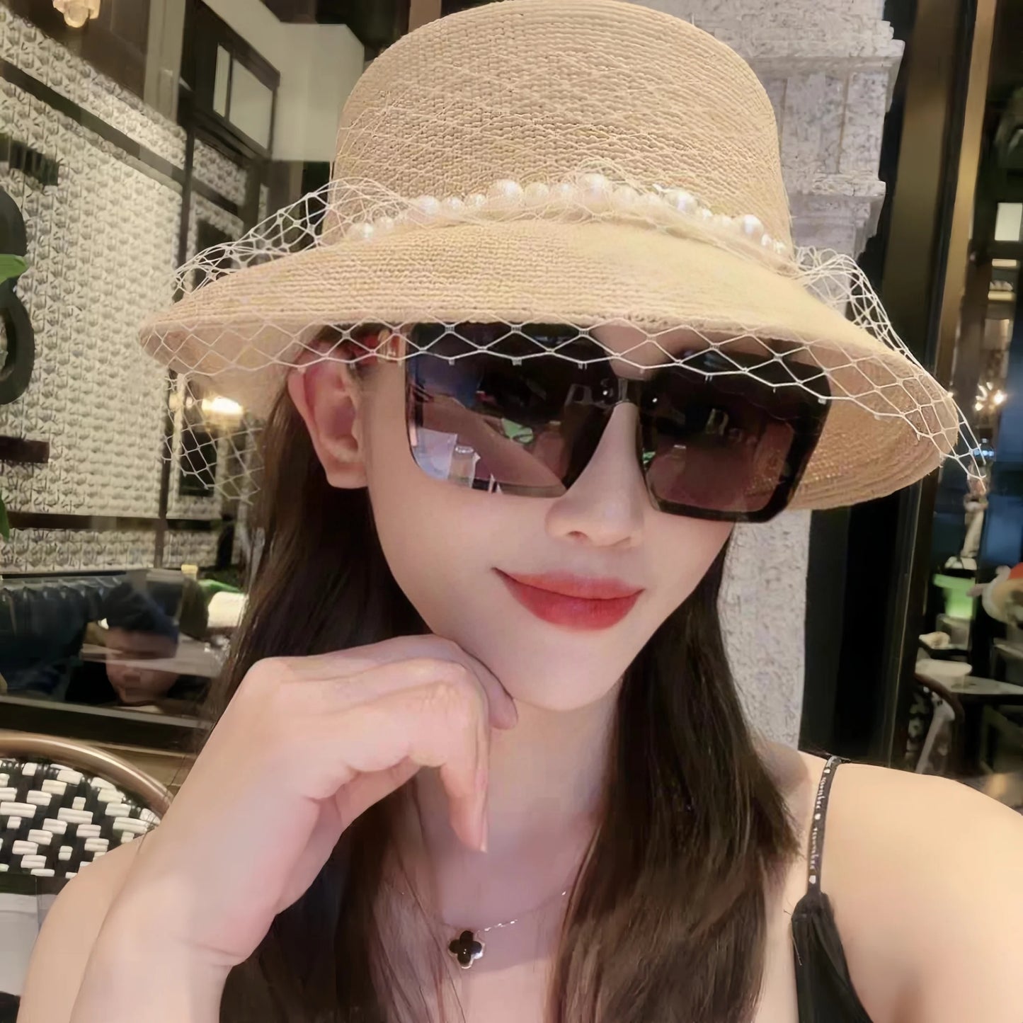 1 Pair of Classic and Fashionable Sunglasses, Personalized Uv Protection Sunglasses, Women's Polarized Sunglasses (with Leather Case), a Gift for Elders and Girlfriends