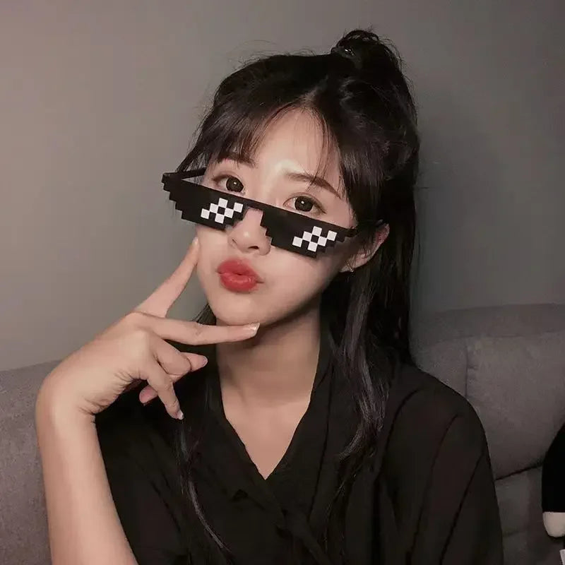 Funny Quirky Women Glasses Black Pixel Vintage Shades Eyewear For Men Birthday Wedding Party Cosplay Supplies Mask