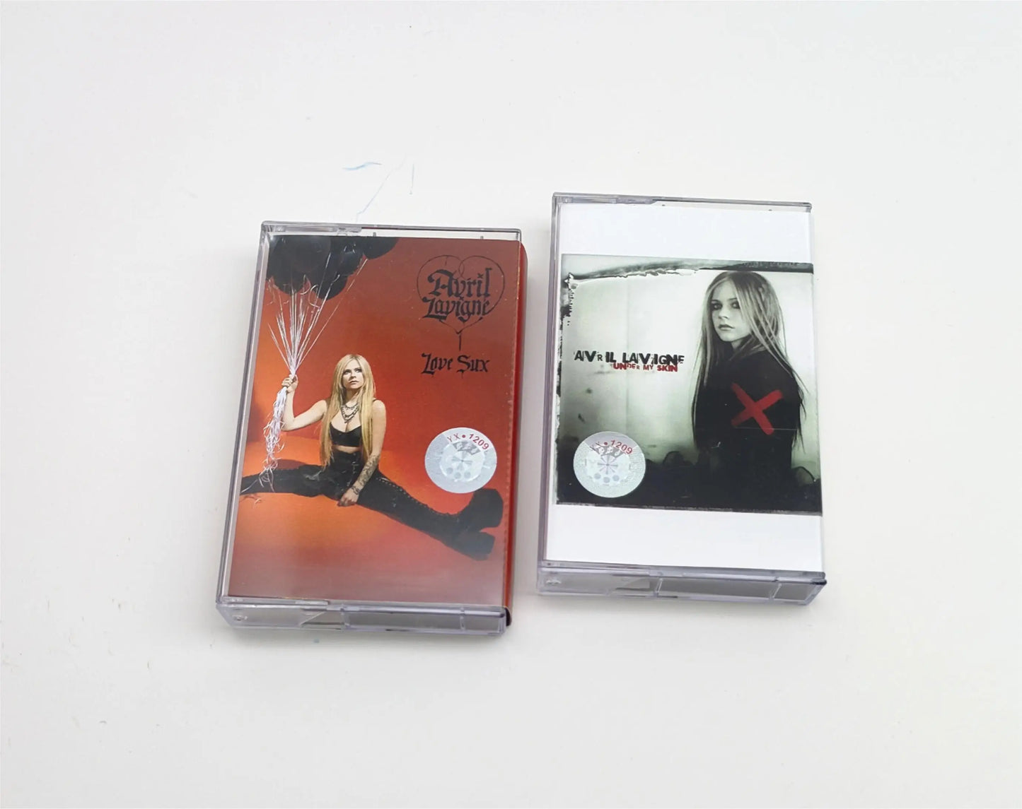 Pop Rock Avril Lavigne Music Tape Let Go Album Love Sux Album Cassettes Cosplay Walkman Recorder Car Soundtracks Box Party Music