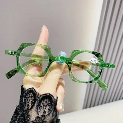 Retro anti-blue light reading glasses for men and women, fashionable square hyperopia glasses, fashionable reading glasses