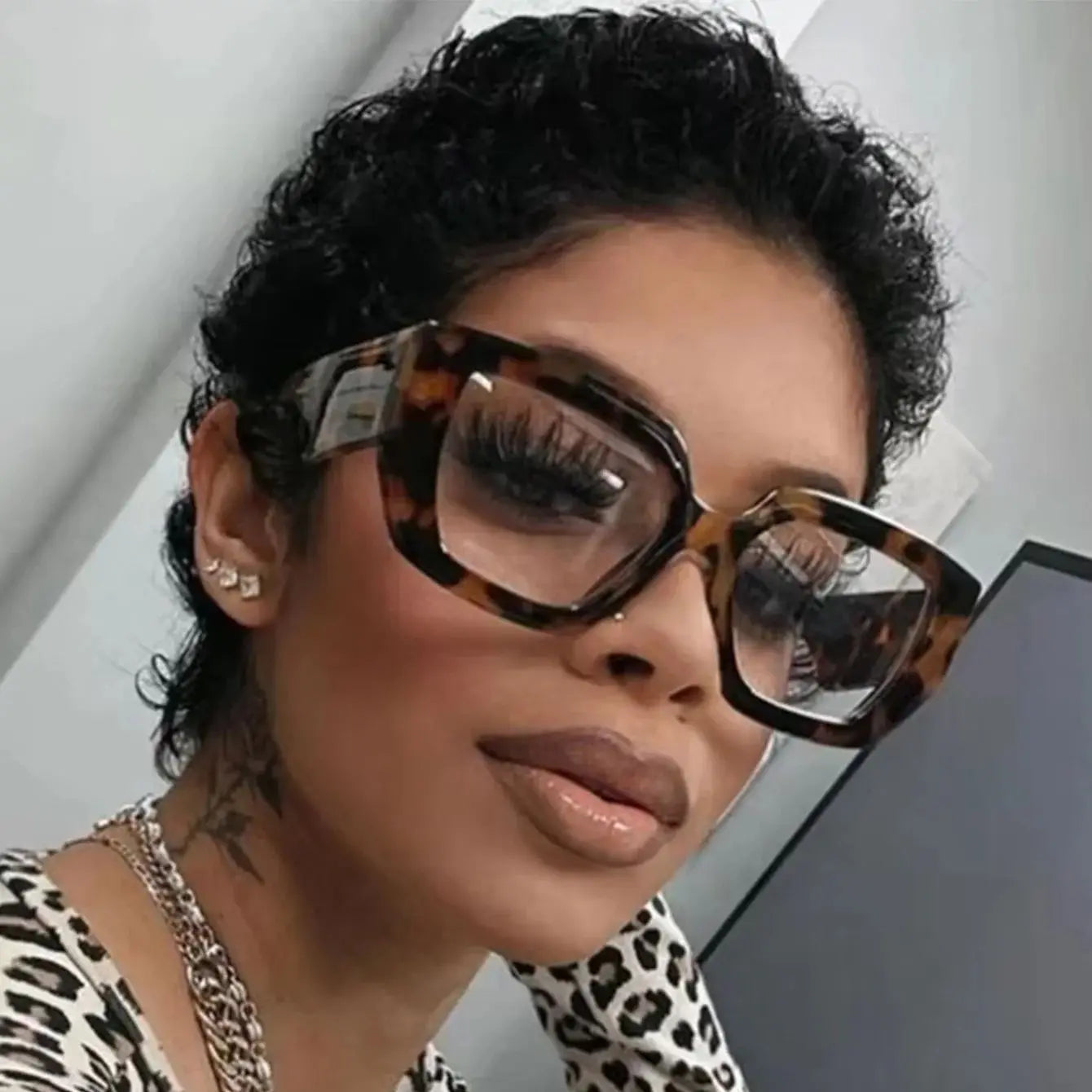 1pc Women's Square Large Frame Fashion Flat Mirror Summer Autumn Daily Travel School Decoration Glasses
