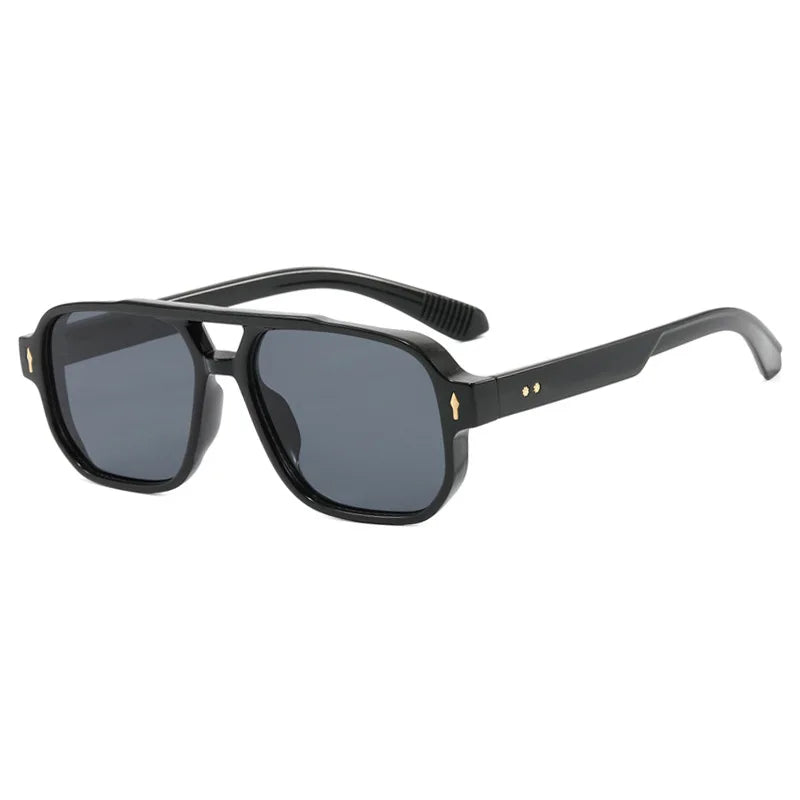 New Fashion Square Women Men Sunglasses Retro Rivets Women Brand Designer Shades UV400 Sun Glasses Gafas De Sol