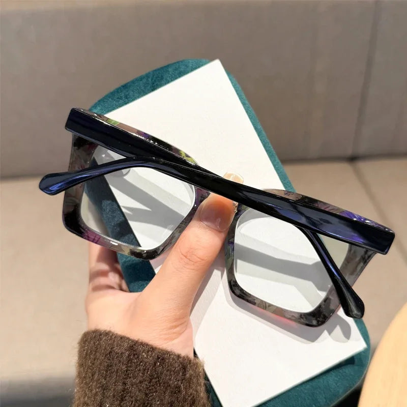 New Fashionable Large Frame Reading Glasses with Spring Legs Multi-colour Anti-blue Light Presbyopia Glasses for Men and Women