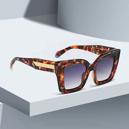 2025 New in Vintage Sunglasses for Women Fashion Square Frame Gradient Sunglasses with Golden Arrows for Women