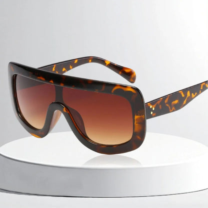 Oversized Leopard Print Shield Sunglasses – Amber Tortoise Frame, Gradient Brown Lens, UV400 Fashion Sun Glasses for Women & Men