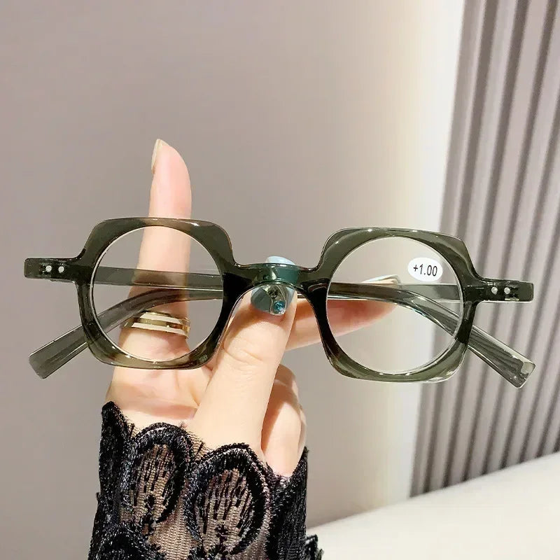 Retro anti-blue light reading glasses for men and women, fashionable square hyperopia glasses, fashionable reading glasses