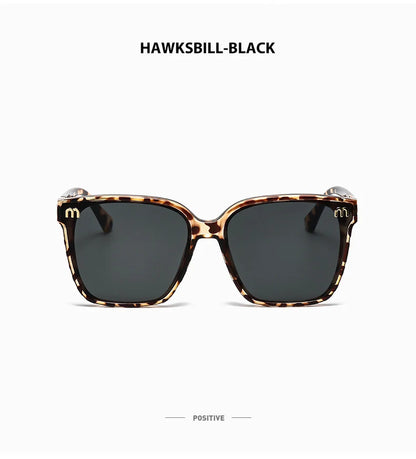 2026 New Fashion Brand Luxury Designer Sunglasses Women Letter Vintage Square Trendy Shades Glasses Elegant Party Top Sunglasses