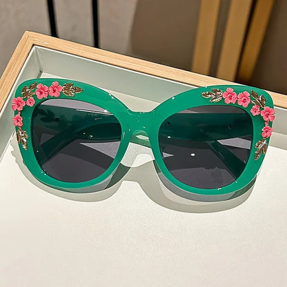 1pc Elegant Cat Eye Glasses for Women, Floral Camellia Design, Anti-Reflective PC Lens, Plastic Frame, Fashionable Beach Eyewear