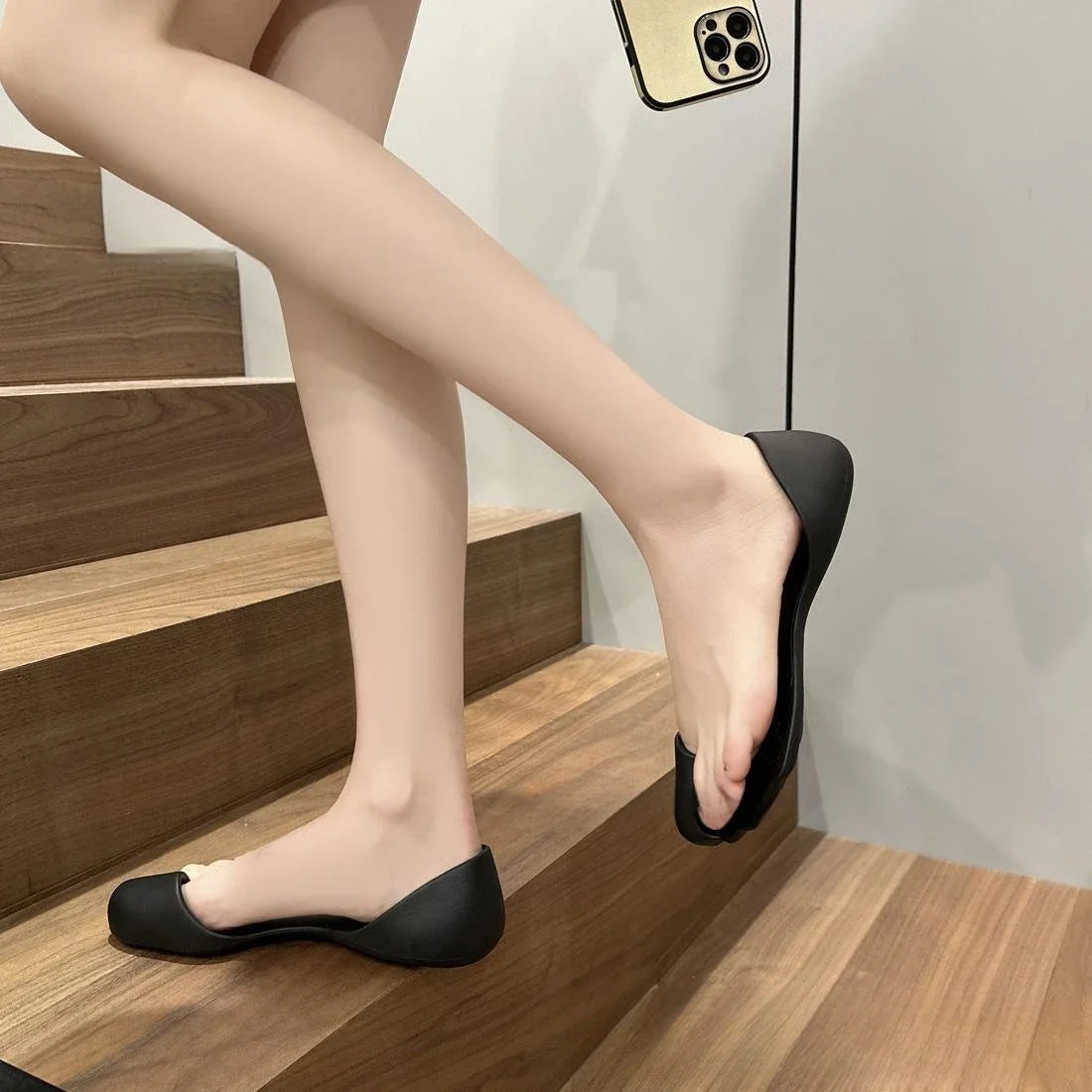 Fashion Unisex Adult Quirky Design Sandals Couples Flat Bottom Casual Fish Mouth Beach Shoes Women Men Party Show Jelly Shoes