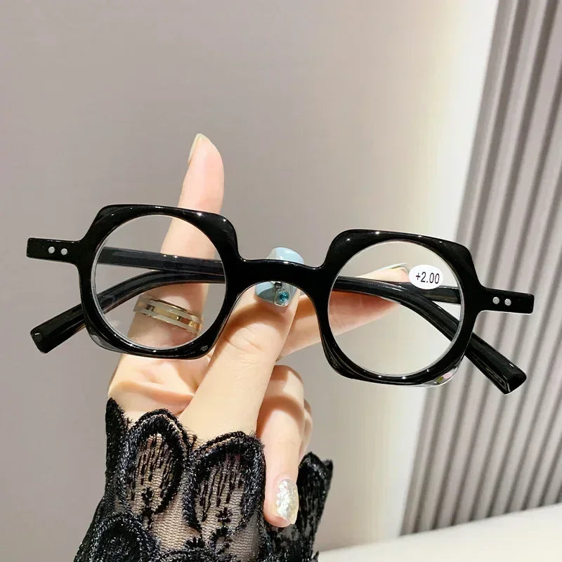 Retro anti-blue light reading glasses for men and women, fashionable square hyperopia glasses, fashionable reading glasses