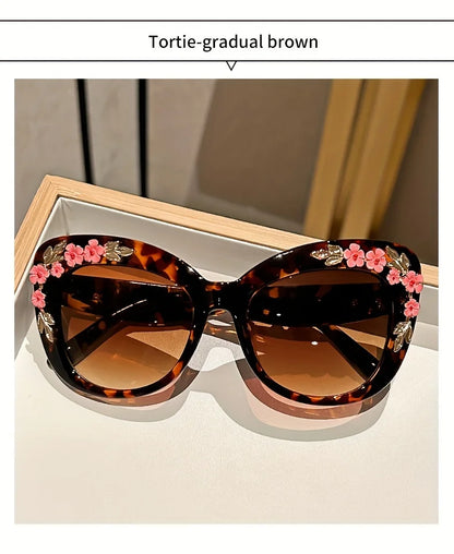 1pc Elegant Cat Eye Glasses for Women, Floral Camellia Design, Anti-Reflective PC Lens, Plastic Frame, Fashionable Beach Eyewear