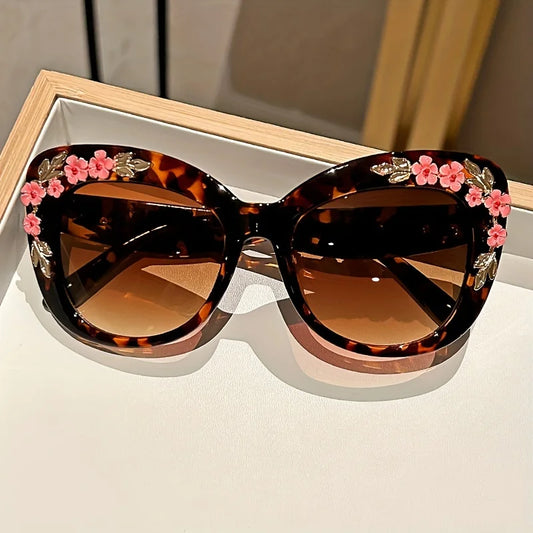 1pc Elegant Cat Eye Glasses for Women, Floral Camellia Design, Anti-Reflective PC Lens, Plastic Frame, Fashionable Beach Eyewear