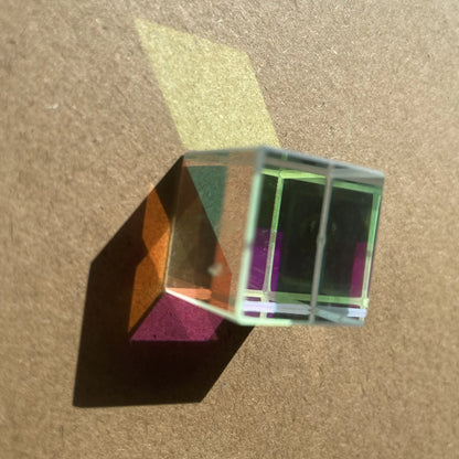 1pcs Science Magic Prism Cube 20mm Hexahedral Crystal Magic Cmy Cube 3D Color Cube Prism For Photography