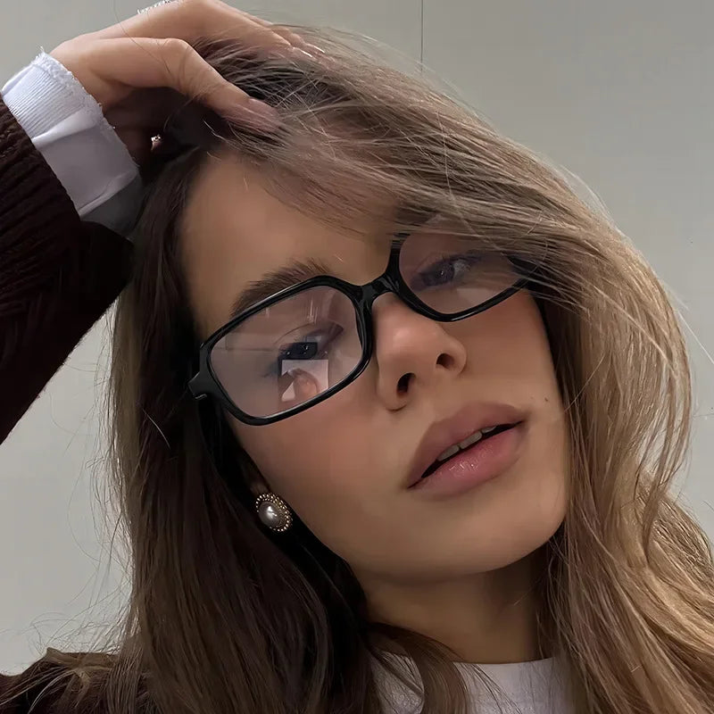 Fashion Retro Small Rectangular Frame Anti Blue Light Glasses for Women Ins Simple Commuting Computer Eye Eyeglass Frame