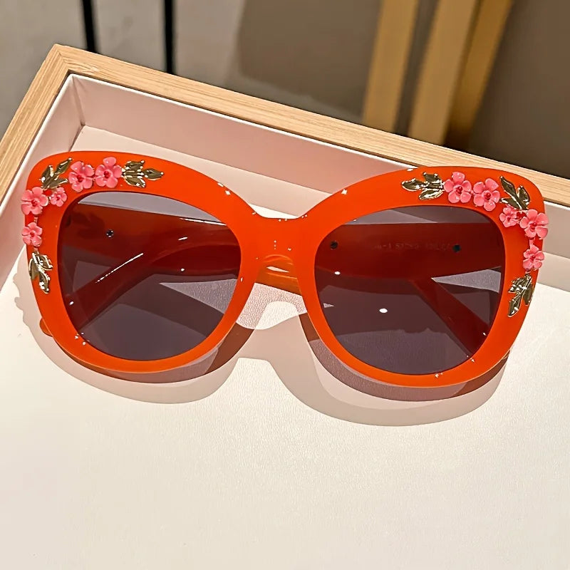 1pc Elegant Cat Eye Glasses for Women, Floral Camellia Design, Anti-Reflective PC Lens, Plastic Frame, Fashionable Beach Eyewear