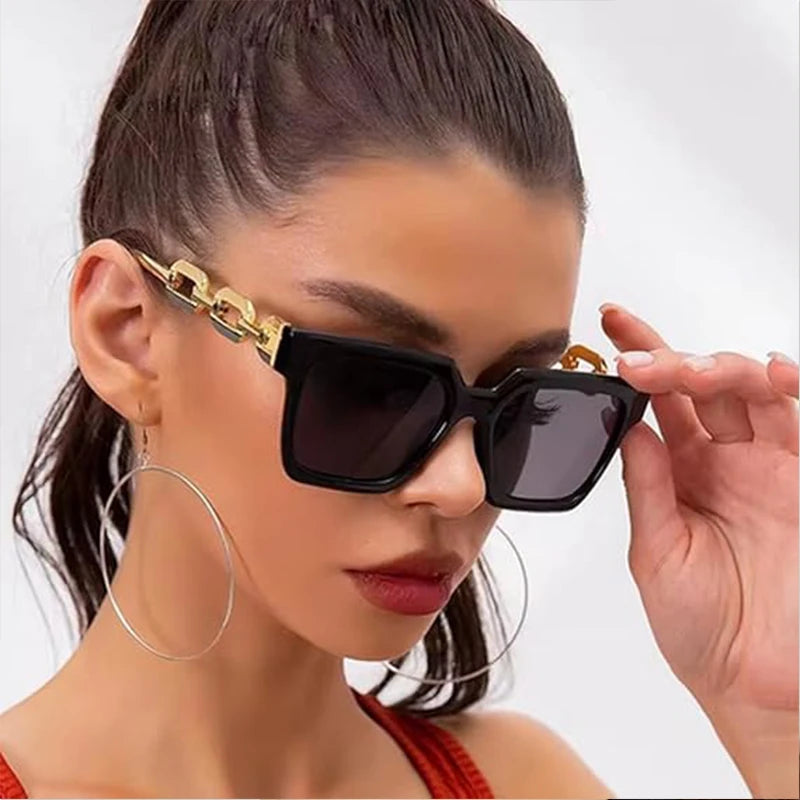 4PCS Retro Chain Sunglasses Set – Square Frame with Metal Chain, UV400 Protection, Fashion for Men & Women, Perfect for Street