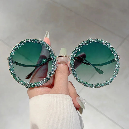 GM LUMIAS Vintage Round Sunglasses with Rhinestones Women Oversized Gradient Decor Shades Trendy Luxury Brand Design Sun Glasses