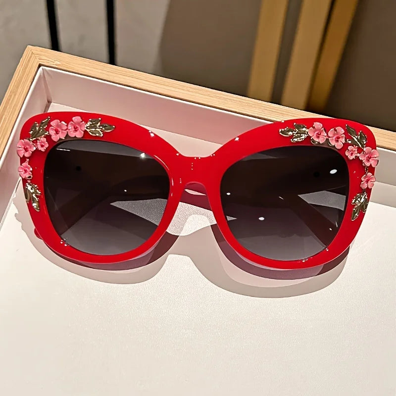 1pc Elegant Cat Eye Glasses for Women, Floral Camellia Design, Anti-Reflective PC Lens, Plastic Frame, Fashionable Beach Eyewear