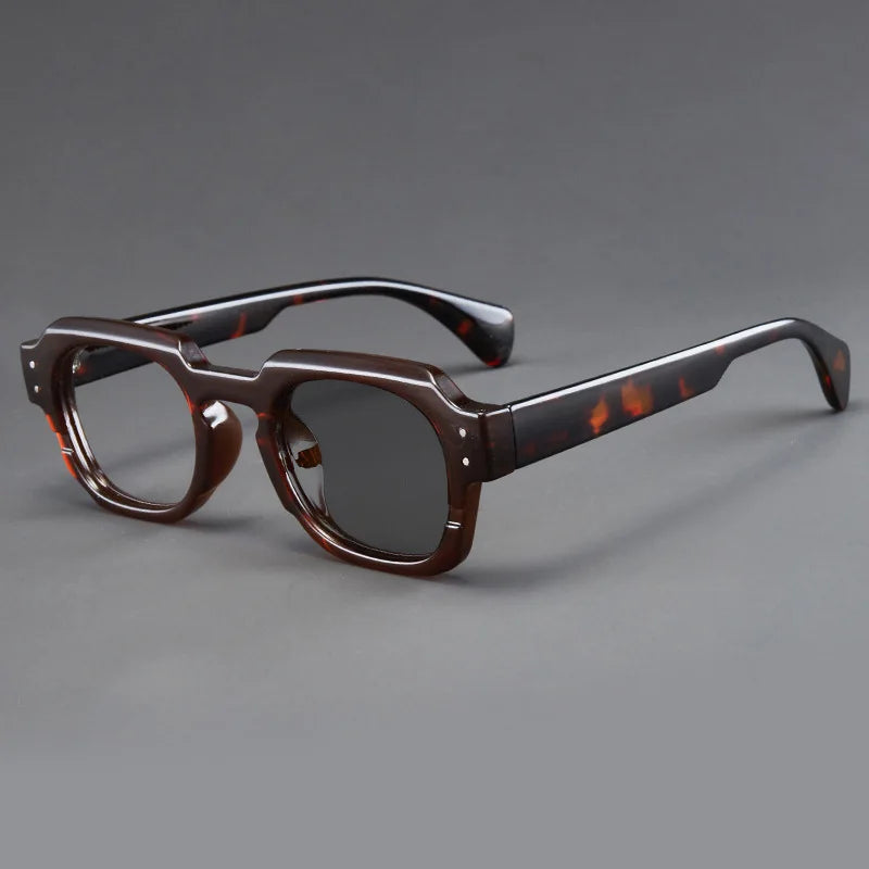 Photochromic Reading Glasses Stylish Oversized Frames Grey-tinted Presbyopia Glasses Trendy Eye Protection for Men and Women