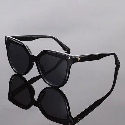 1 piece of fashionable unisex retro square men's and women's classic driving travel rectangular clothing sunglasses, ladies' ret