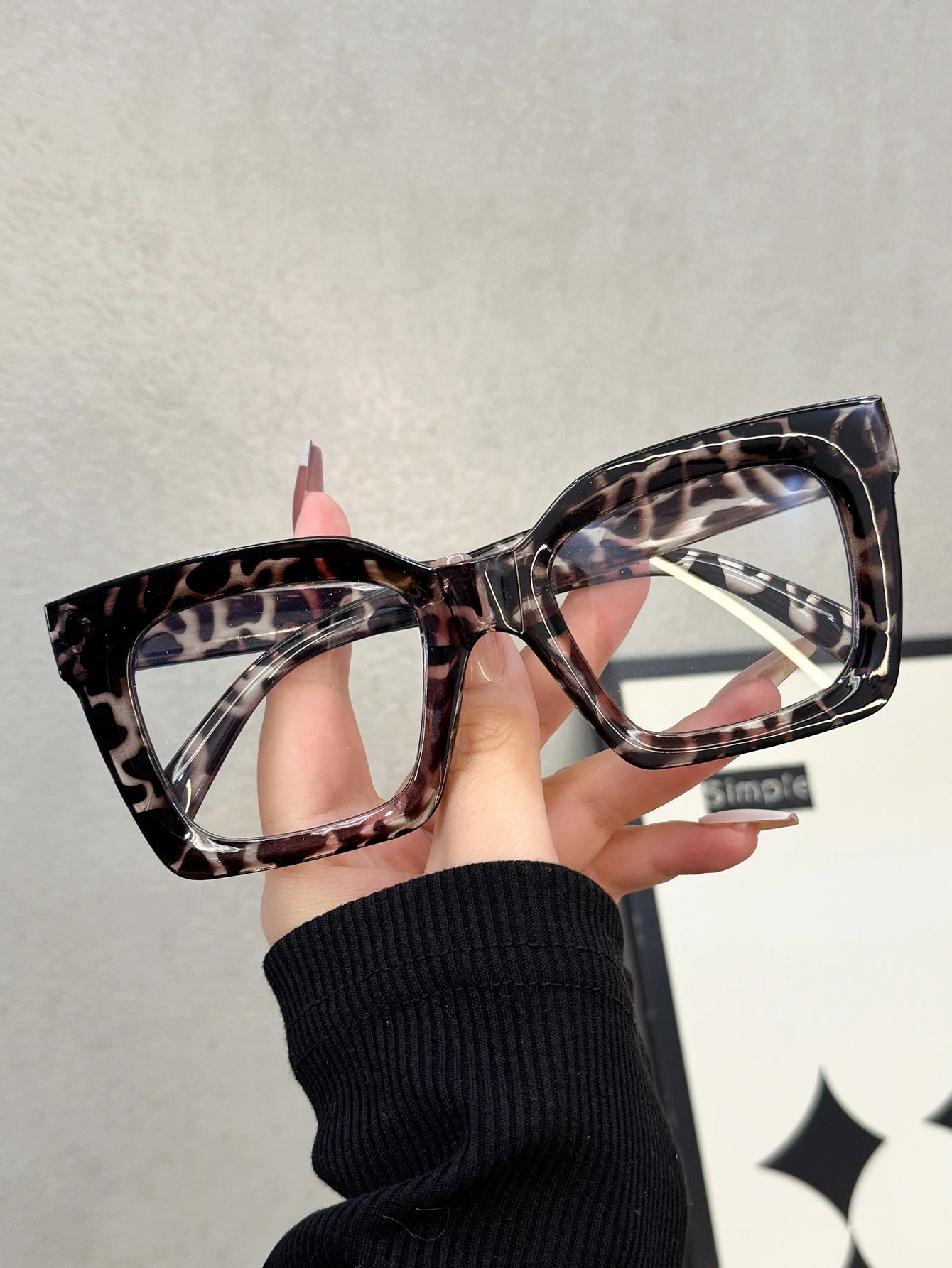 1Pc Women's Square Frame Tortoiseshell Color Glasses Transparent Lens Simple Classic Style Suitable for Daily Travel Photography