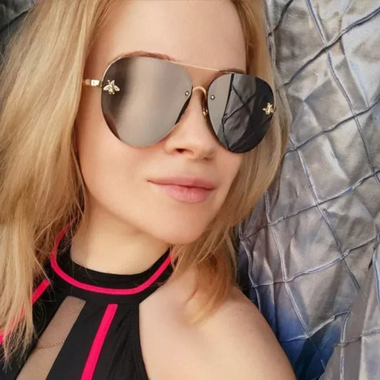 2025 Fashion Luxury Rimless Metal Frame Bee Sunglasses Women Men Vintage Round Oversized Mirror Sun Glasses Brand Designer UV400