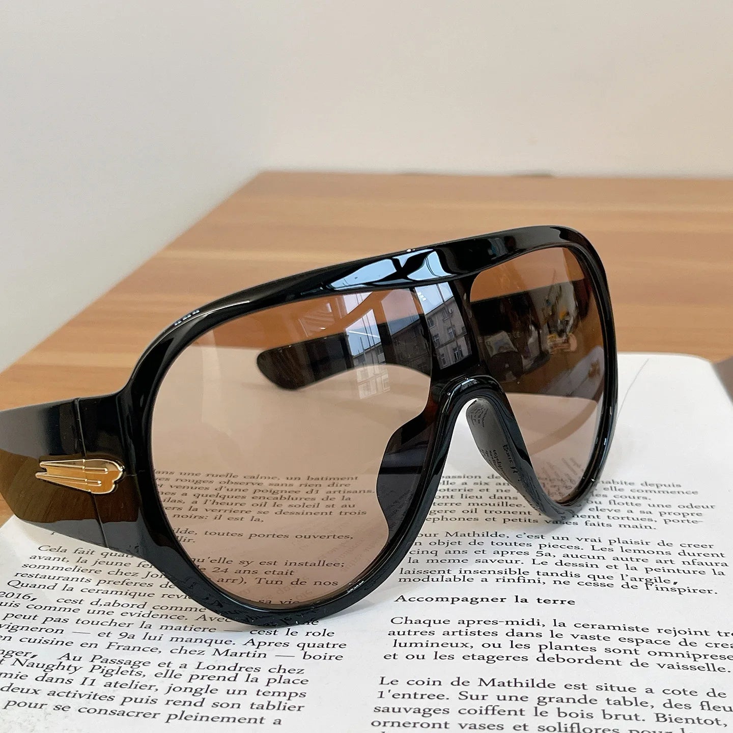 New Fashon Oversized One-piece Shield Sunglasses For Women Men Big Windproof Sports Sun Glasses Men Trendy Shades UV400 Eyewear