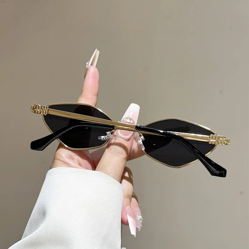 QVQV Fashion Diamond Shaped Cat Eyes Sunglasses Women Trendy Driving Sun Glasses 2026 New Luxury Brand Eyeglasses Outdoor