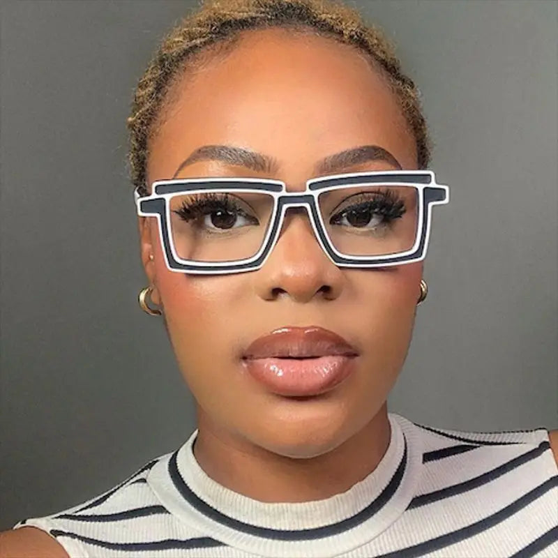 New Fashion Lady Reading Glasses Photochromic Blue Light Filter Prescription Hyperopia Eyeglasses Special Brand Design Frame