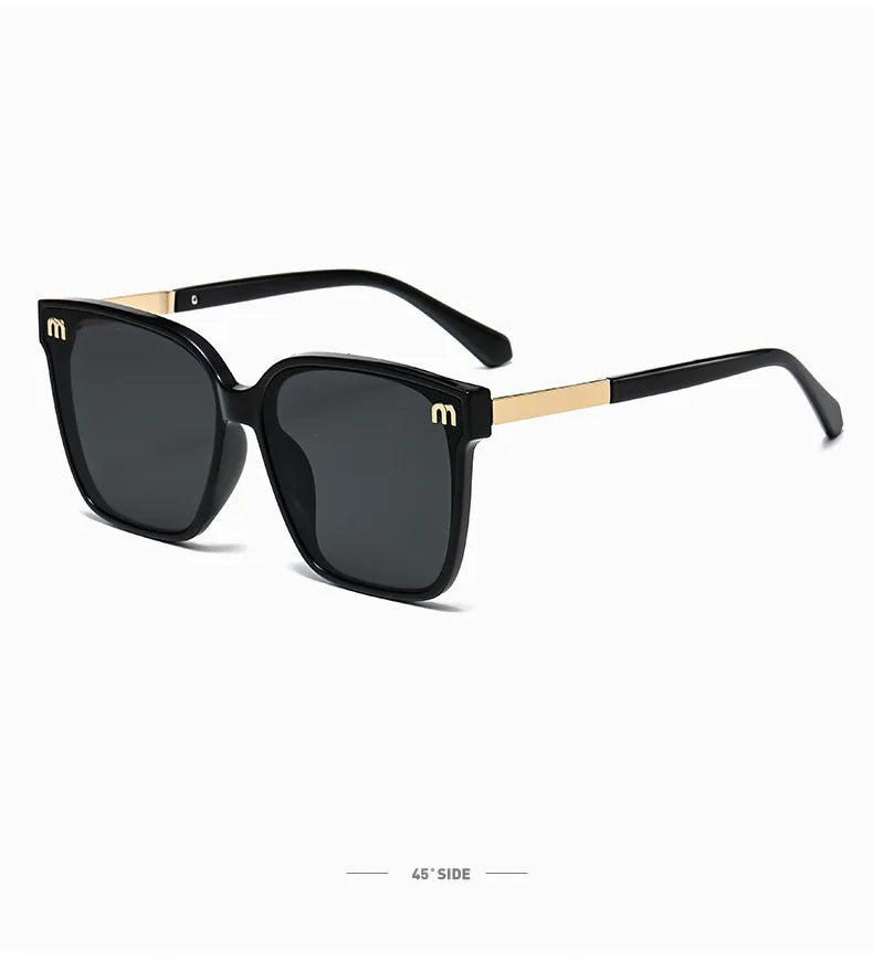 2026 New Fashion Brand Luxury Designer Sunglasses Women Letter Vintage Square Trendy Shades Glasses Elegant Party Top Sunglasses
