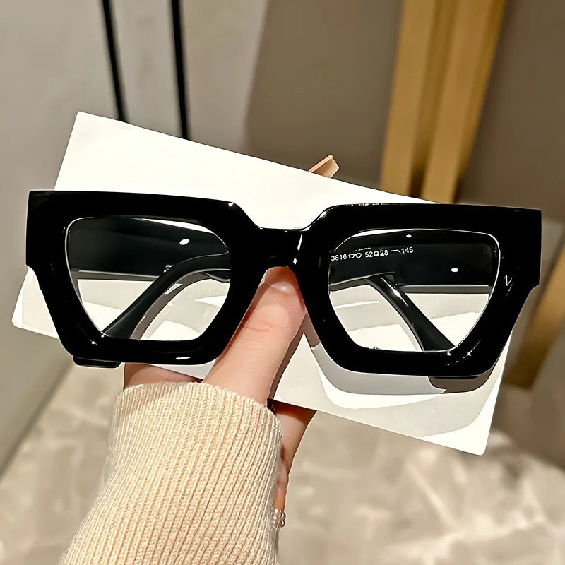 Y2K Oversized Clear Lens Glasses with Leopard Print Frame, Blue Light Blocking, Fashionable Accessory for Casual Attire