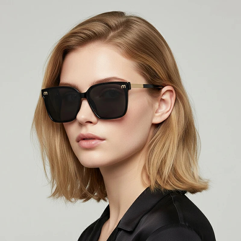 2026 New Fashion Brand Luxury Designer Sunglasses Women Letter Vintage Square Trendy Shades Glasses Elegant Party Top Sunglasses